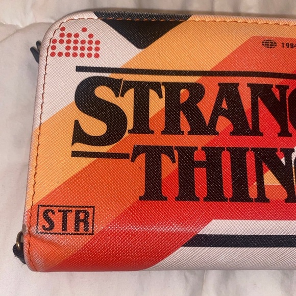 Stranger Things wallet - Picture 2 of 4